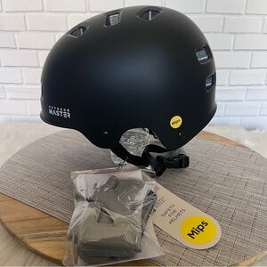 OutdoorMaster OM-SKB Multi-Sport Helmet Matte Black L New Open Box